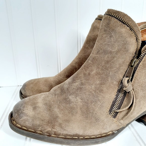 Born Montoro Suede Distressed Booties - Picture 4 of 14